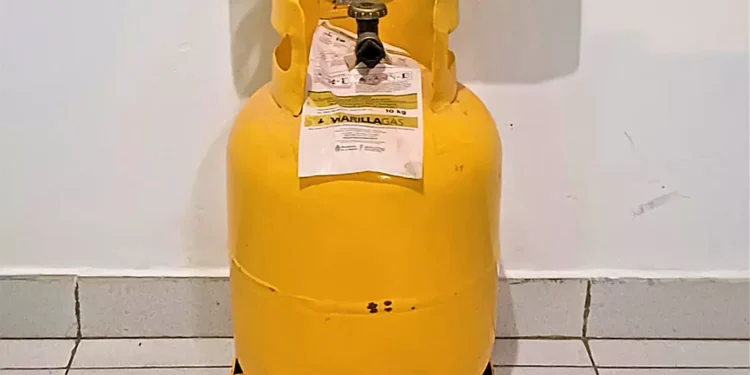 Policía recupera una garrafa hurtada de una camioneta