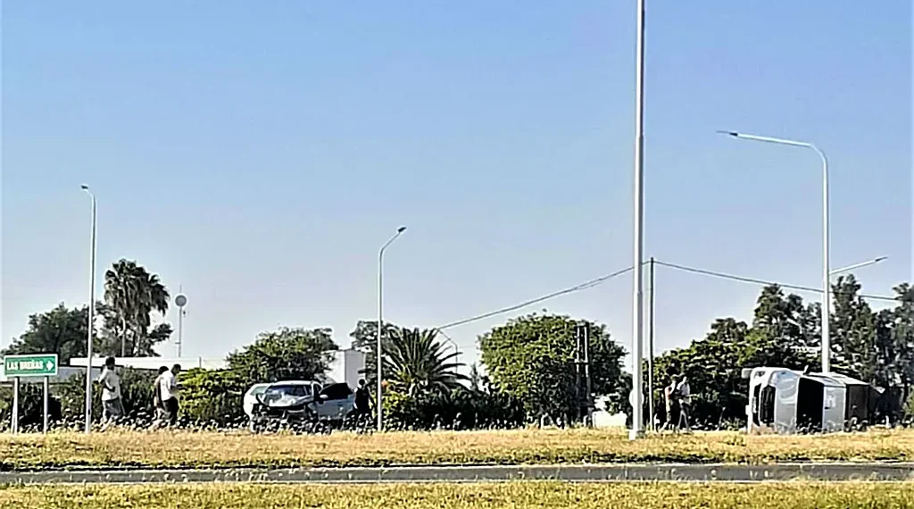 Colisión y vuelco en Cruce de Rutas 89 y 6