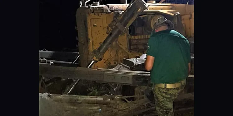 Secuestran topadora por actividad de desmonte