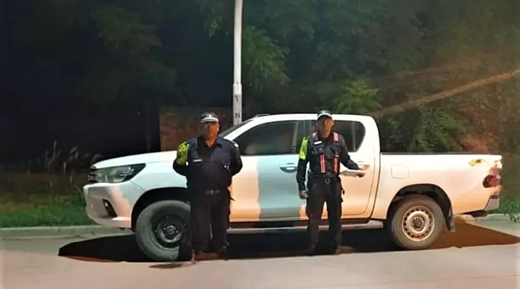 Policía Caminera secuestra una Toyota Hilux