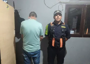 Policía Caminera detuvo a dos personas con pedido de captura