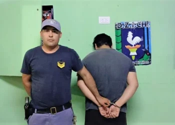 Promovía violencia en su domicilio, y terminó “adentro”