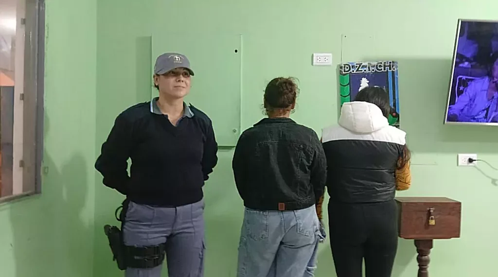 Fueron a su casa, y la golpearon salvajemente
