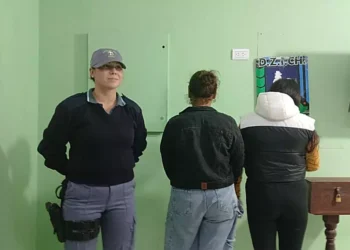 Fueron a su casa, y la golpearon salvajemente