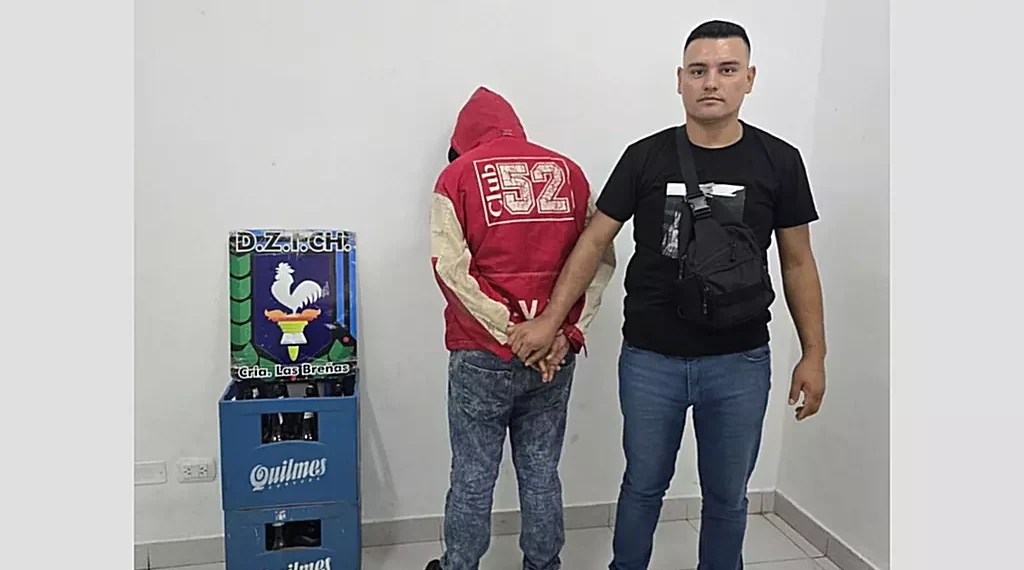 Robó 2 cajones de cervezas, pero lo atraparon