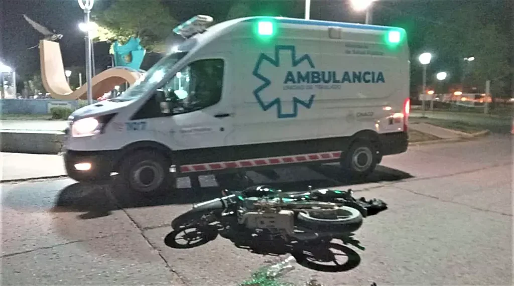 Mujer lesionada en siniestro vial