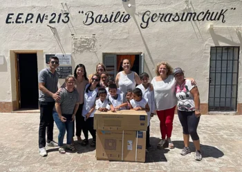 Escuela 213 de Pampa Cantón, recibió un Aire Acondicionado