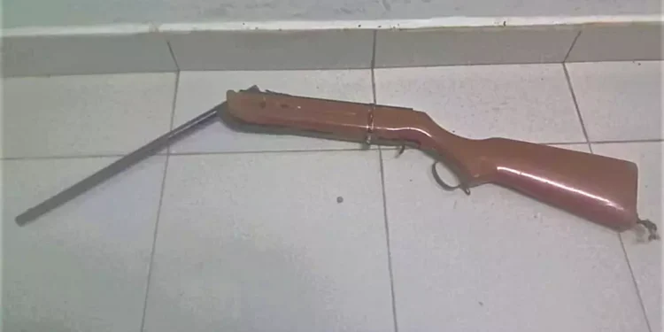 Adolescente recibe disparo de arma de fuego