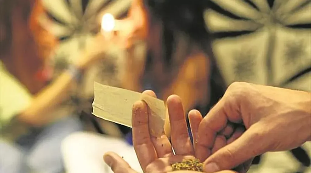 Robaba a su padre para comprar estupefacientes