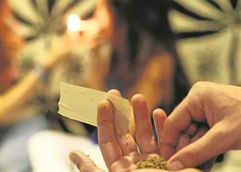 Robaba a su padre para comprar estupefacientes