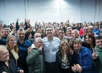 Capitanich “no es una opción pagar la luz o comer”