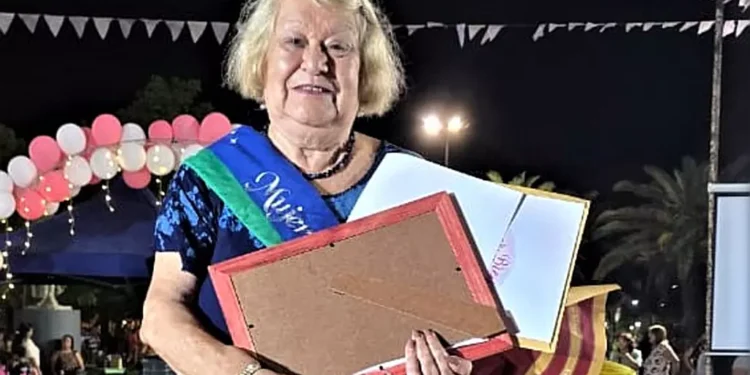 Marta Rodríguez fue electa “Mujer Breñense 2025”