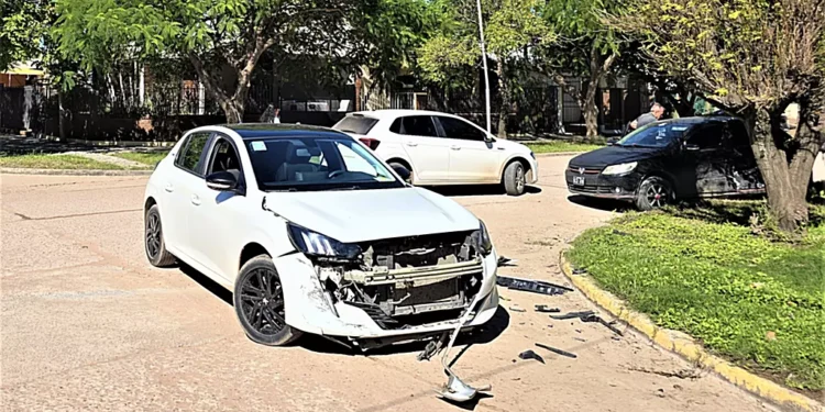 Violento siniestro vial, solo daños materiales
