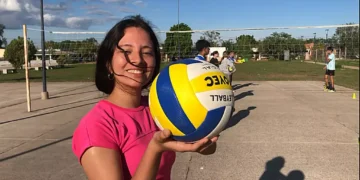 Cooperadora de la Técnica compró elementos deportivos