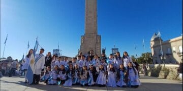 Promesa de Lealtad a la Bandera: Alumnos de la 195 lo hicieron en Rosario