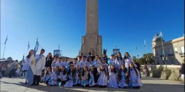 Promesa de Lealtad a la Bandera: Alumnos de la 195 lo hicieron en Rosario