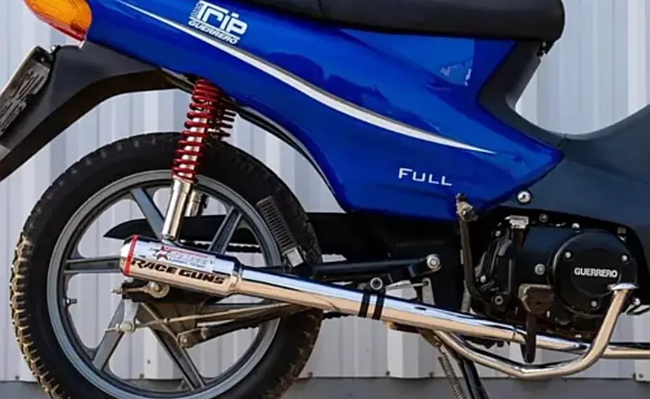 Menor de edad se resistió a la retención de su moto, agrede a inspectores