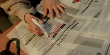 Cae el empleo registrado y cierran más empresas