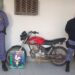 Fue a destroncar, y le robaron su motocicleta