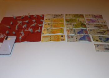 Policía secuestra “verde amarronada” en dos motociclistas