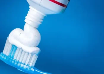 ANMAT prohibió la comercialización de un reconocido dentífrico