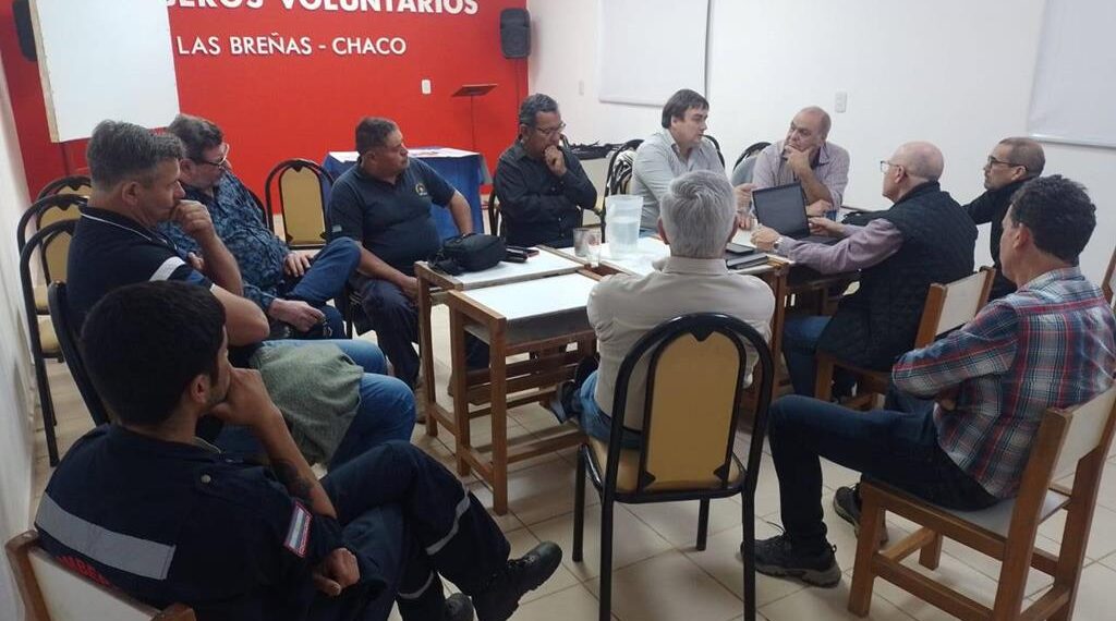 Se reunieron radioaficionados en el Cuartel de Bomberos Voluntarios Las Breñas.