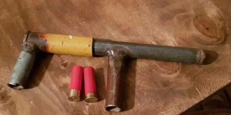 Pasó en una moto, y le dió un “tumberazo” a otro