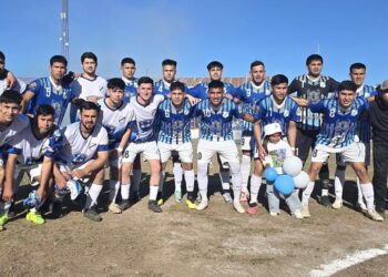 La “Coope” jugó, gustó y goleó en la primera final