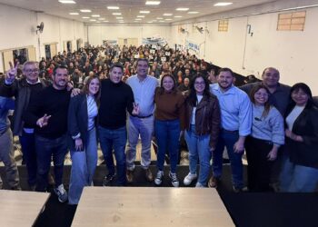 “Fuerza Patria” presentó sus candidatos