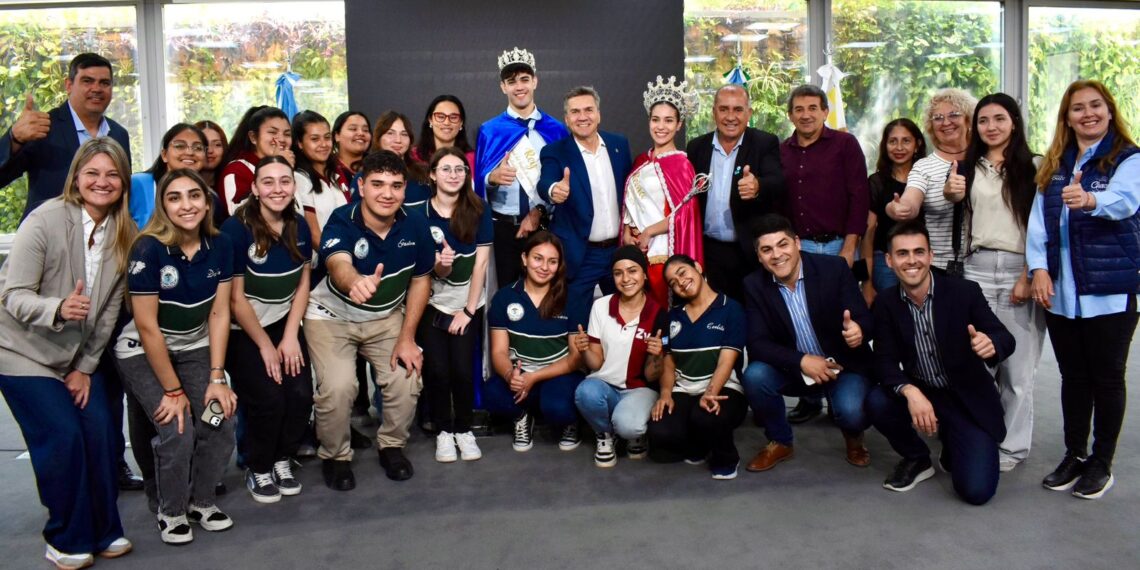 Se realizó el lanzamiento oficial del “68° Desfile Provincial de Carrozas Estudiantiles”