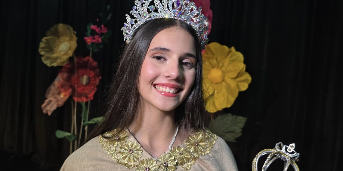 Magali Abril Gallovich es la “Reina de los Estudiantes Breñenses”