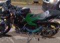 Motociclista lesionado al colisionar un perro