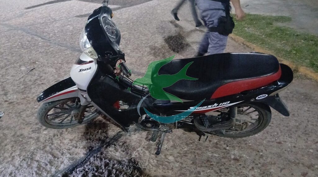 Acompañante de motociclista con lesiones óseas en siniestro vial