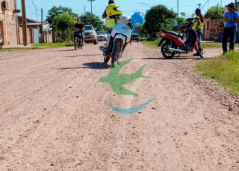 3 ocupantes de una moto con lesiones al caer de la misma