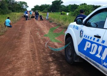 Motociclista despista en camino vecinal y fallece