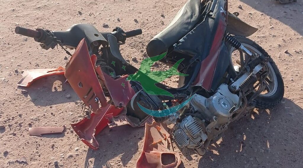 Motociclista de 13 años con lesiones al colisionar contra un automóvil