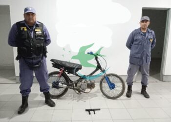 Ataque con tumberas: 2 lesionados, 5 conducidos menores y secuestros