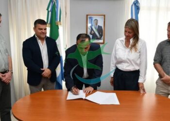 Salud Pública e Insssep firmaron convenio de cooperación