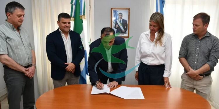 Salud Pública e Insssep firmaron convenio de cooperación