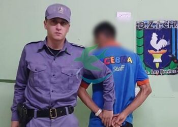 Sustrajo el celular del amigo de quien le brindaba alojamiento