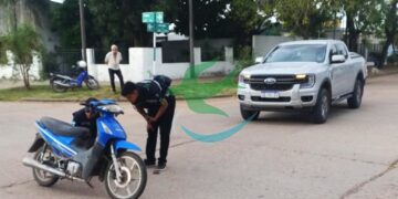 Mujer lesionada en siniestro vial, fue derivada