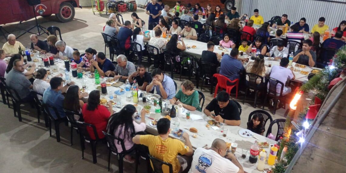 Bomberos Voluntarios cerró el año con una Cena