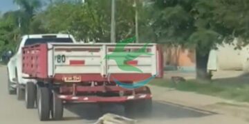 Policía identificó al dueño de la camioneta que arrastraba a un perro