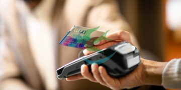 “Mes de la Mujer con TUYA”