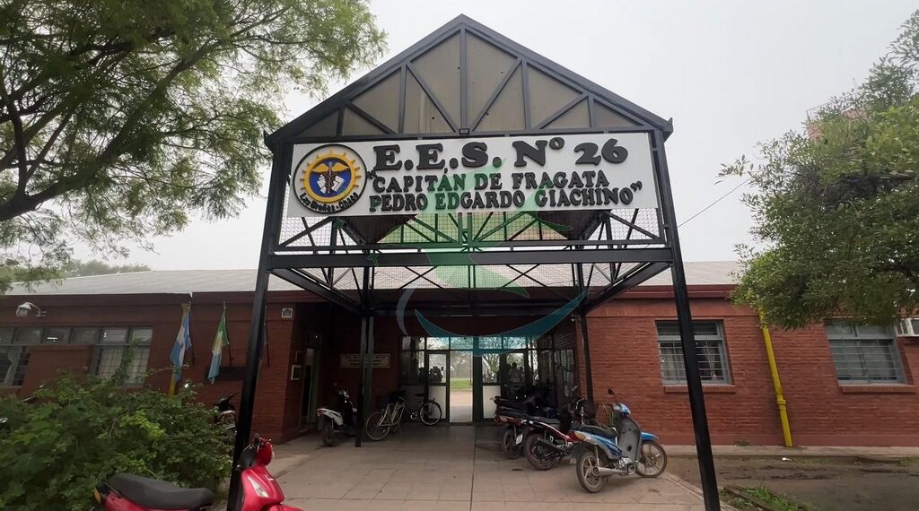 “Mañana tiroteo, no vengan a la escuela” estaba escrito en baño de EES N° 26