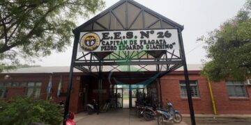 “Mañana tiroteo, no vengan a la escuela” estaba escrito en baño de EES N° 26