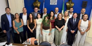 La oposición pide suspender aumentos y cortes de SAMEEP y SECHEEP