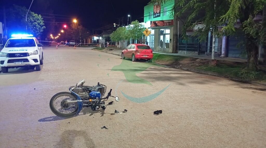 Una mujer de 61 años sufrió una grave lesión en el pie tras ser embestida por una moto
