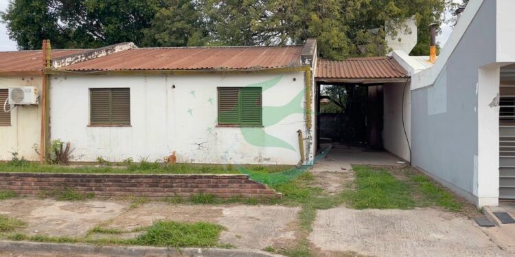 Mujer con hijos menores usurparon una vivienda, pero fueron desalojados