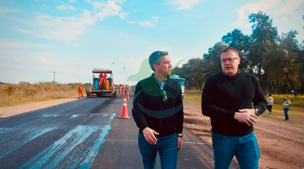 El gobernador Zdero supervisó el avance de las obras de pavimentación en la Ruta Provincial Nº 6